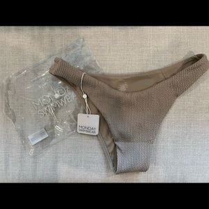 NWT Byron Bottom - Oat Crinkle - Size Large